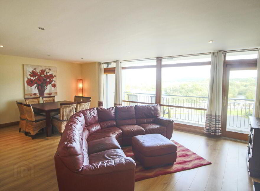 9 The Waterfront, Leitrim Village, Drumshanbo, N41XW35