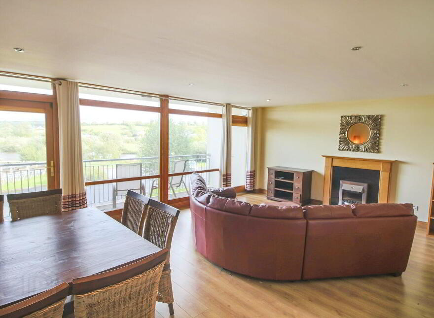 9 The Waterfront, Leitrim Village, Drumshanbo, N41XW35