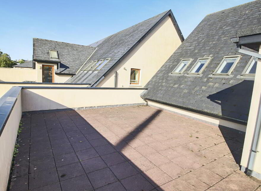 9 The Waterfront, Leitrim Village, Drumshanbo, N41XW35