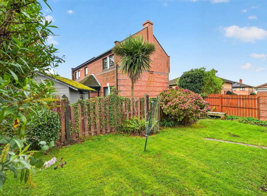 4 Briarwood Park, Gilnahirk, Belfast, BT5 7HZ