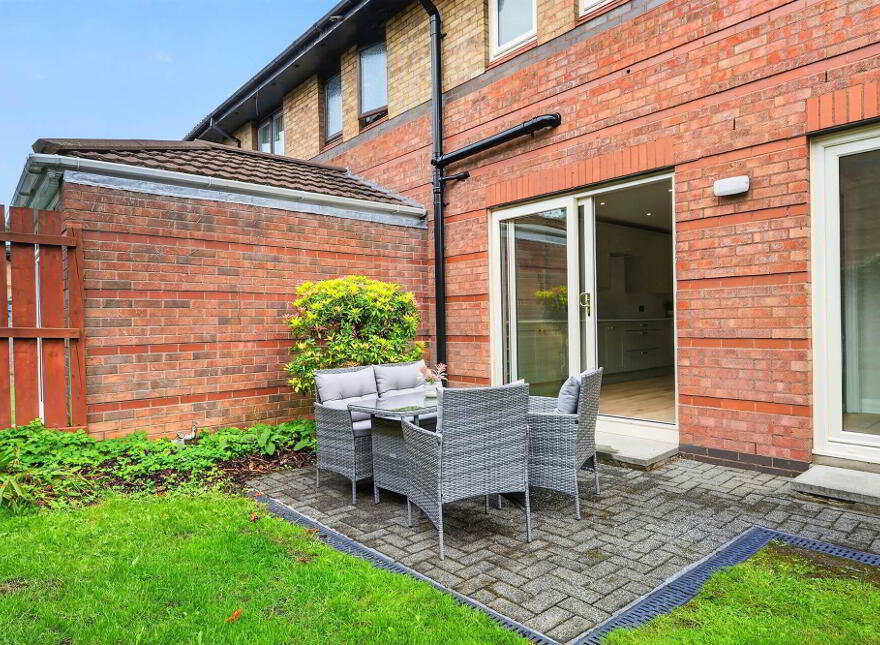 4 Briarwood Park, Gilnahirk, Belfast, BT5 7HZ