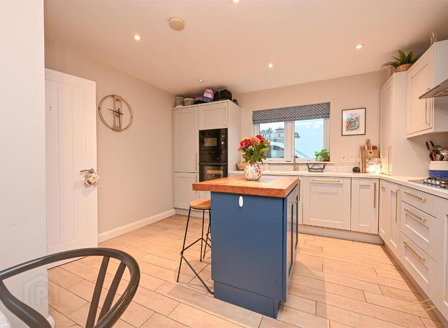 7 Ashbourne Manor, Carrickfergus, BT38 8PB