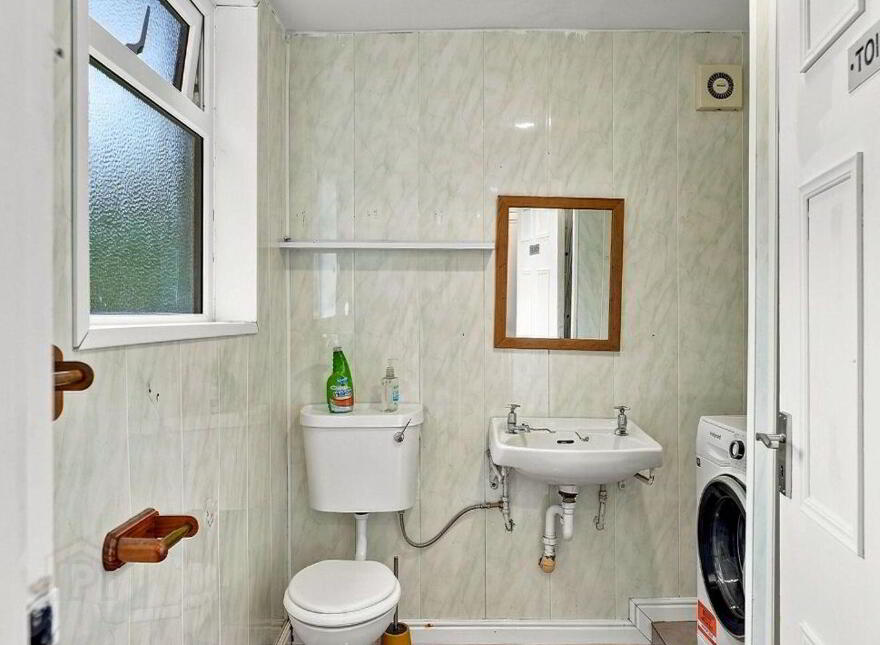 Flat 1, 10 Court Street, Enniscorthy, Y21ET3C