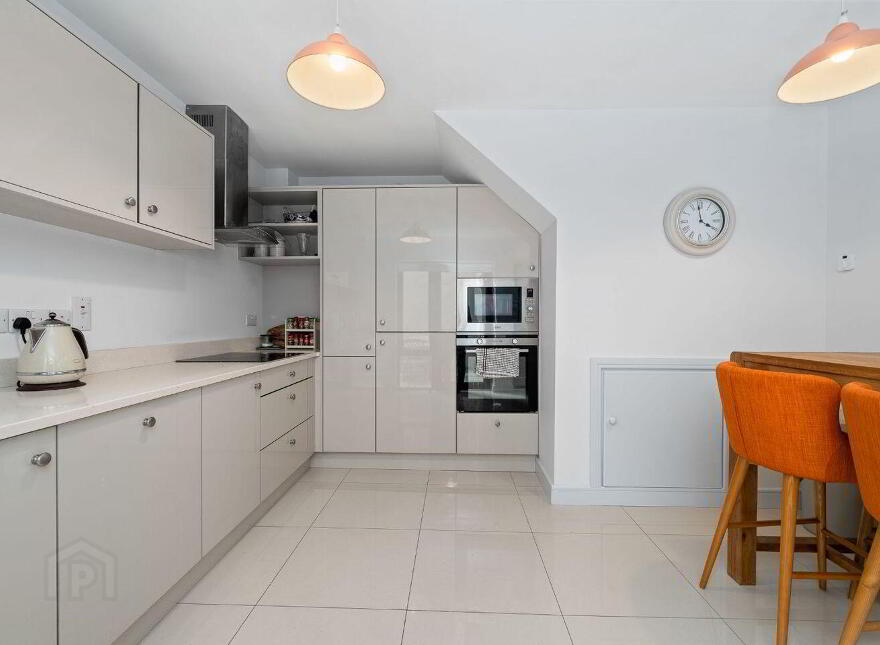 9 Spanish Walk, Convent Garden, Kinsale, P17A598