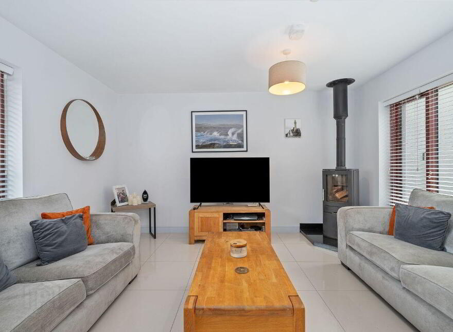 9 Spanish Walk, Convent Garden, Kinsale, P17A598