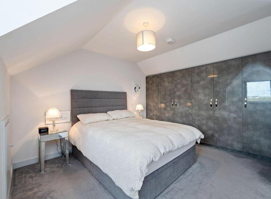 9 Spanish Walk, Convent Garden, Kinsale, P17A598