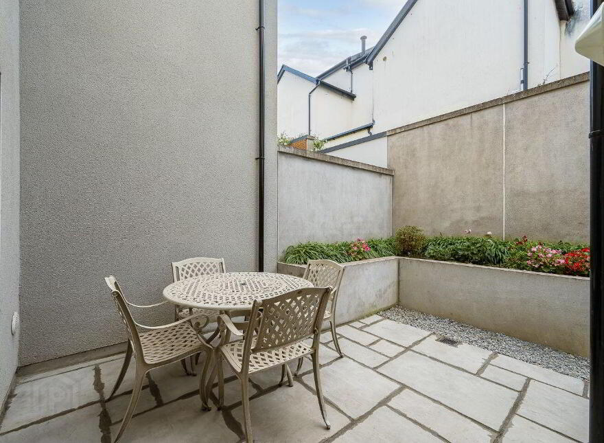 9 Spanish Walk, Convent Garden, Kinsale, P17A598