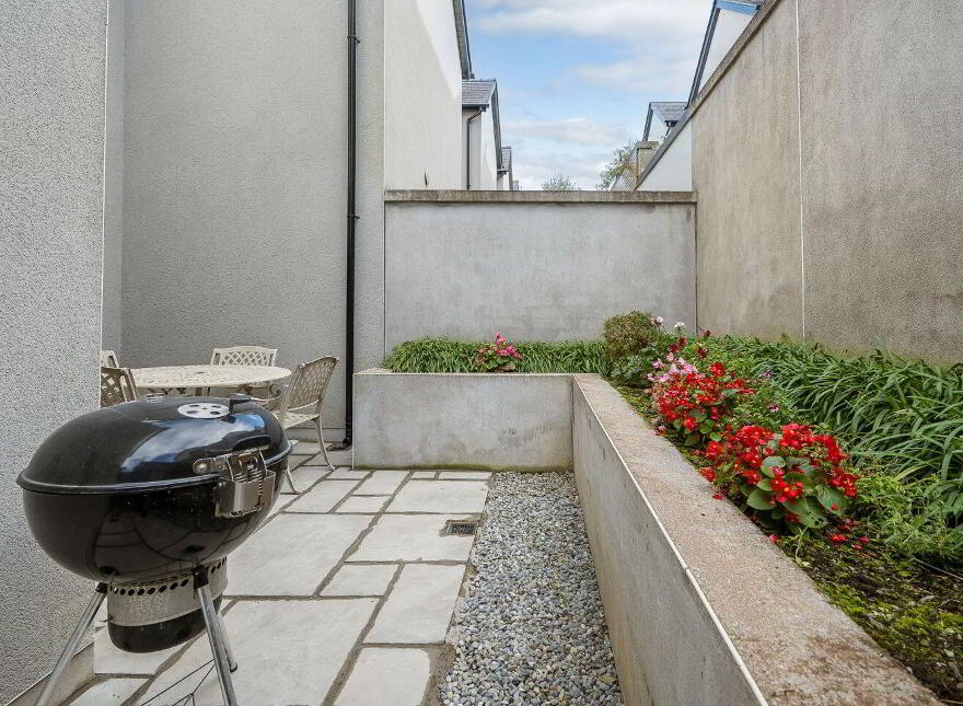 9 Spanish Walk, Convent Garden, Kinsale, P17A598