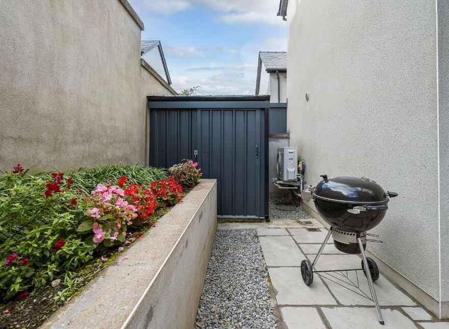 9 Spanish Walk, Convent Garden, Kinsale, P17A598