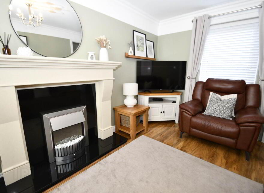 8 Cluain Mor Drive, Belfast, BT12 7UG