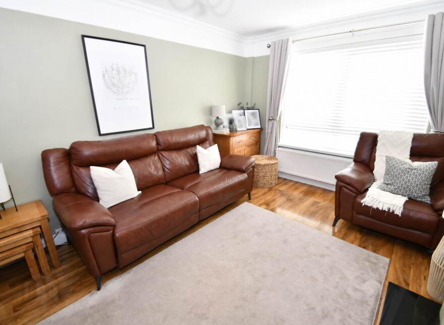 8 Cluain Mor Drive, Belfast, BT12 7UG