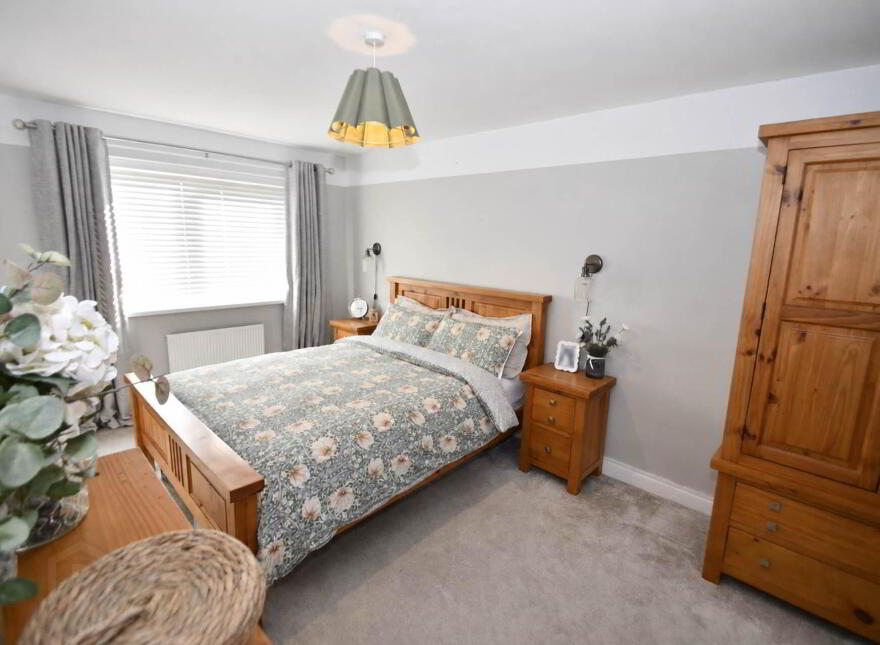 8 Cluain Mor Drive, Belfast, BT12 7UG