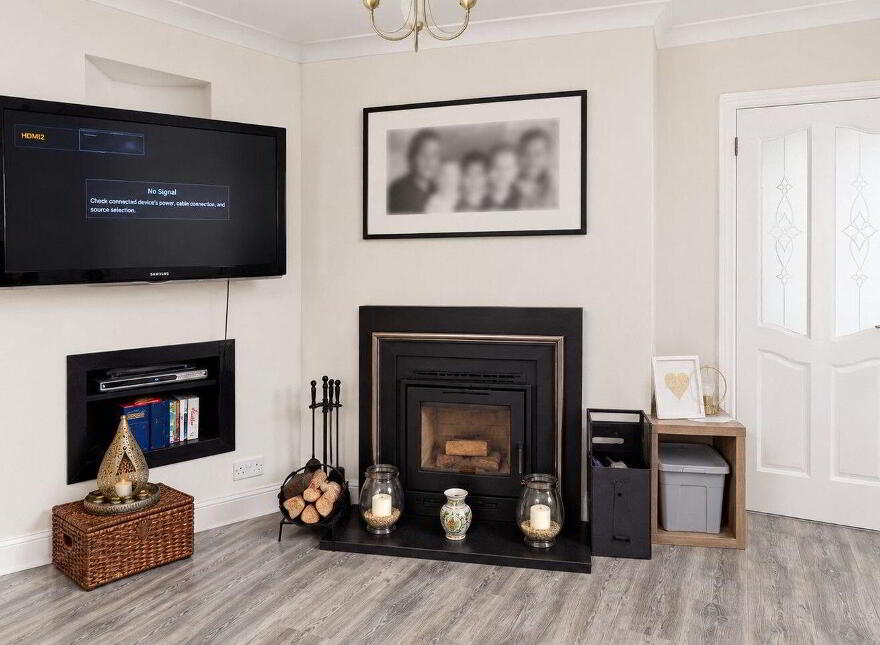 Clarin House, Newfort, Screen, Y21NP59