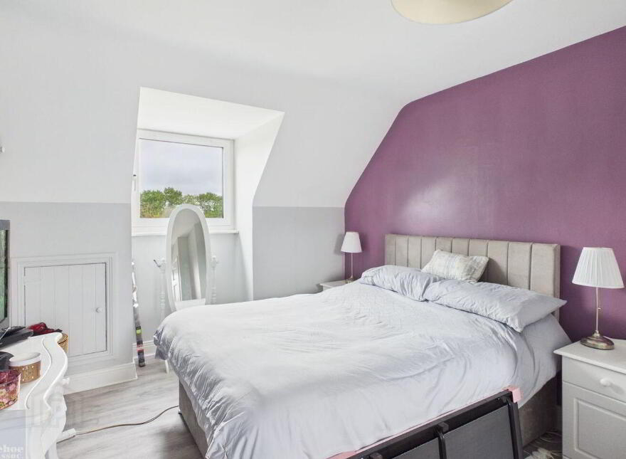 Clarin House, Newfort, Screen, Y21NP59