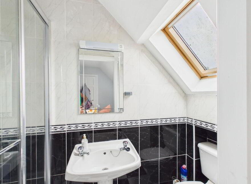 Clarin House, Newfort, Screen, Y21NP59