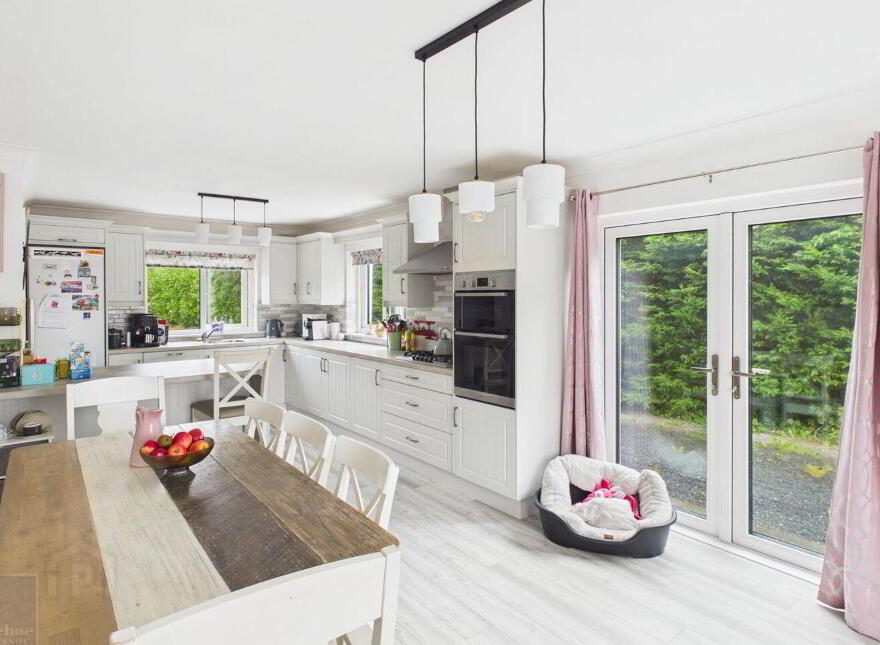Clarin House, Newfort, Screen, Y21NP59