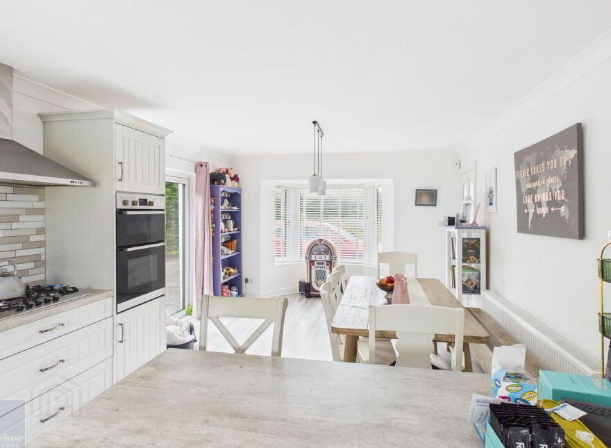 Clarin House, Newfort, Screen, Y21NP59