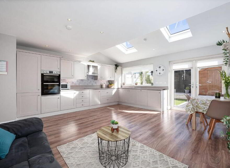 33 Heatherview Lawn, Aylesbury, Aylesbury, D24