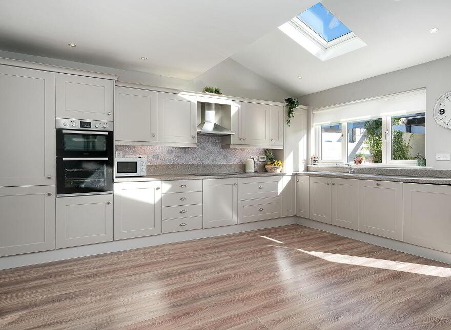 33 Heatherview Lawn, Aylesbury, Aylesbury, D24