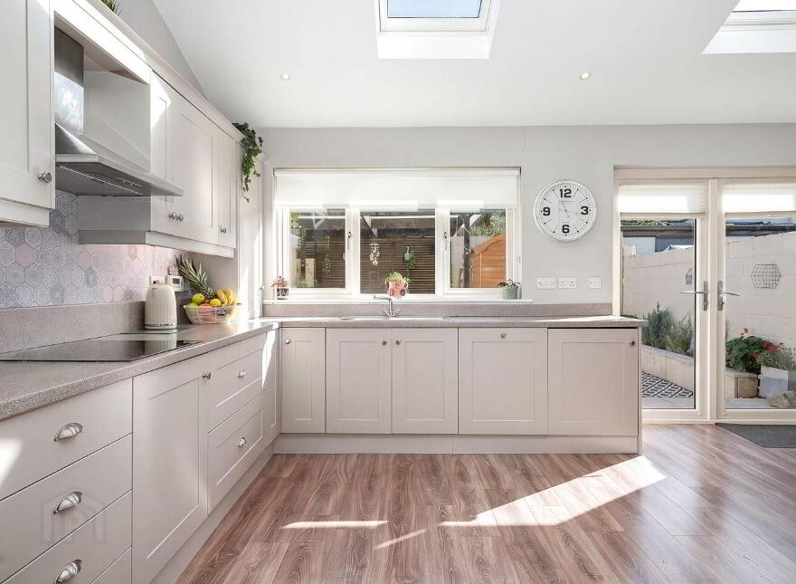 33 Heatherview Lawn, Aylesbury, Aylesbury, D24