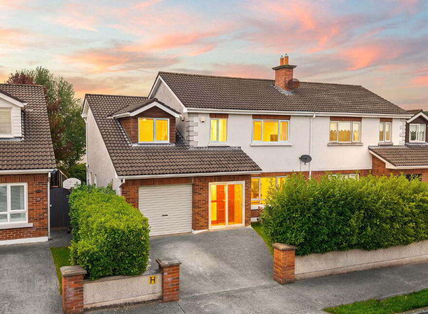 14 The Grove, Curragh Grange, Newbridge, W12VP28