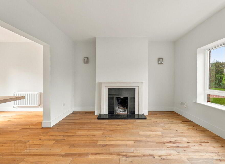 14 The Grove, Curragh Grange, Newbridge, W12VP28