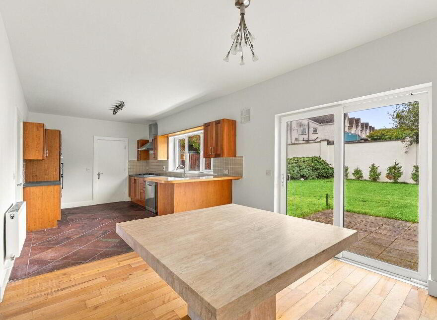14 The Grove, Curragh Grange, Newbridge, W12VP28