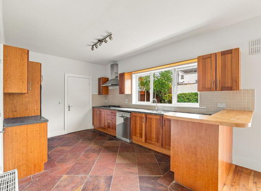 14 The Grove, Curragh Grange, Newbridge, W12VP28