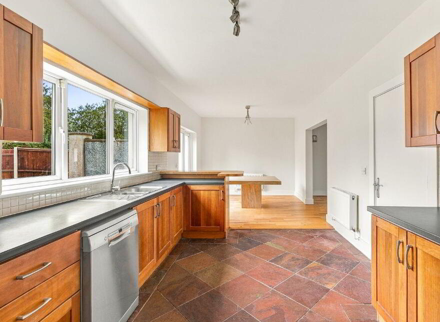 14 The Grove, Curragh Grange, Newbridge, W12VP28