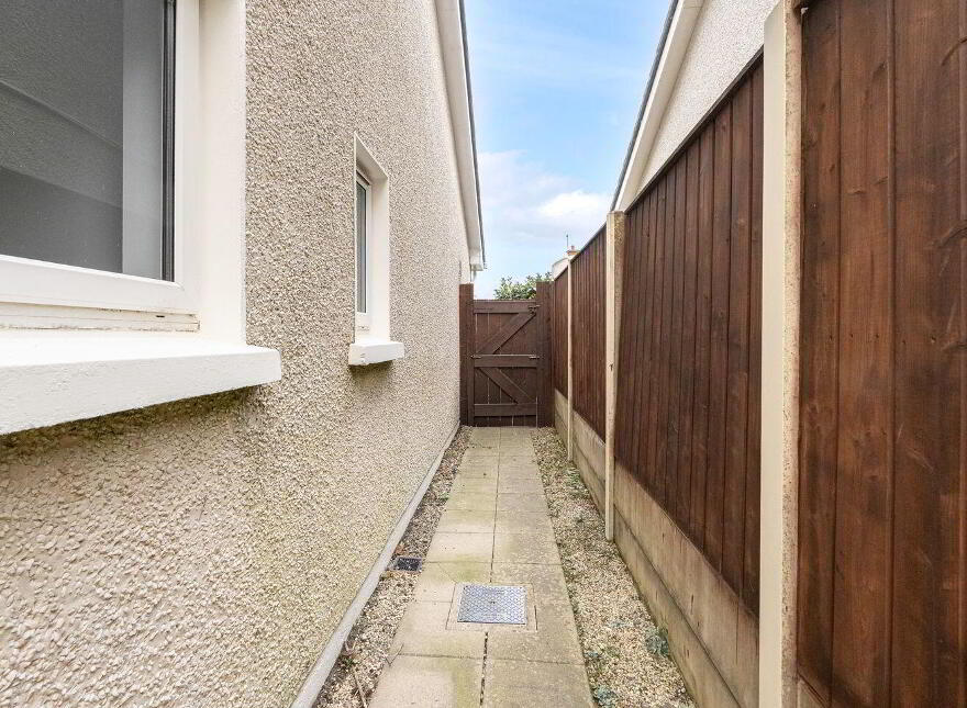 14 The Grove, Curragh Grange, Newbridge, W12VP28