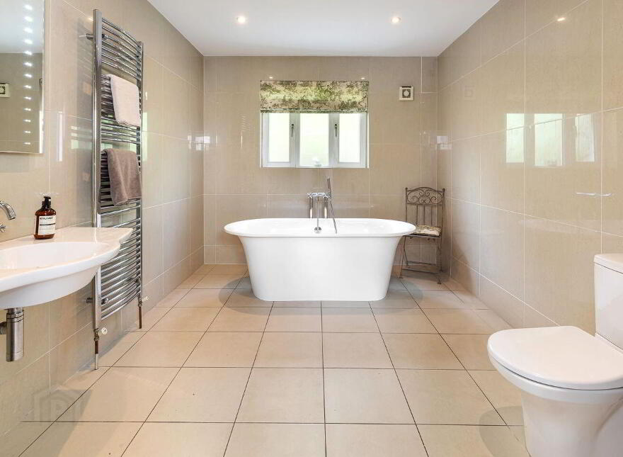 Chestnut House, Rolestown, Rolestown, K67C8Y8