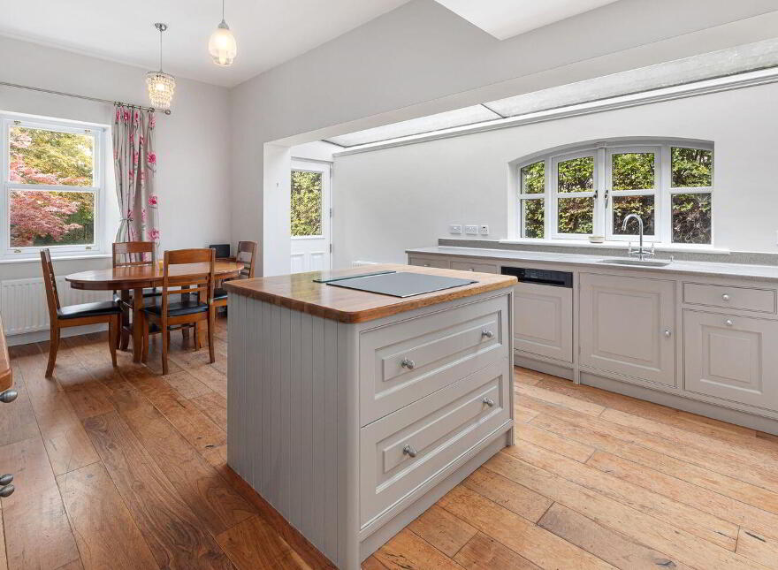 Chestnut House, Rolestown, Rolestown, K67C8Y8