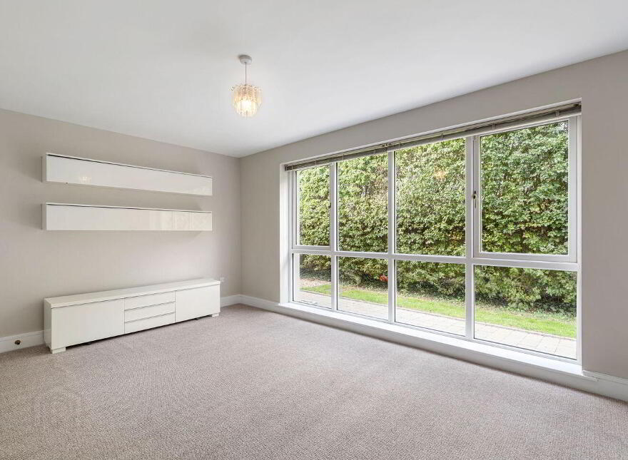 Chestnut House, Rolestown, Rolestown, K67C8Y8