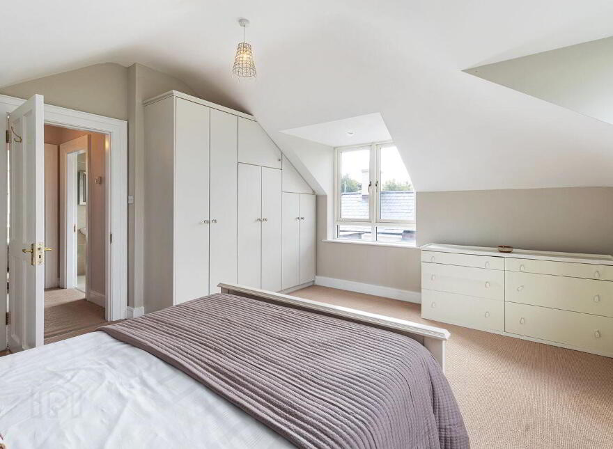 Chestnut House, Rolestown, Rolestown, K67C8Y8