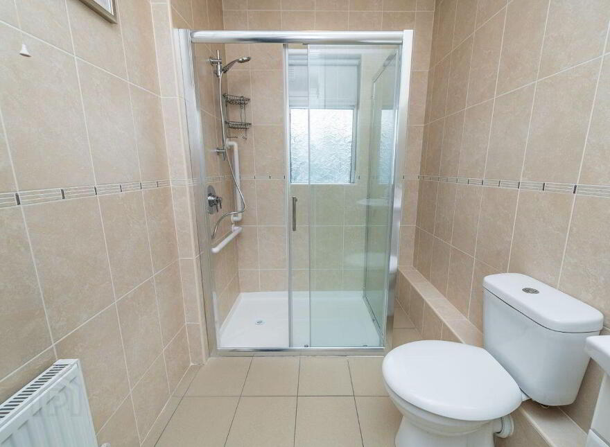 199 The Oaks, Newbridge, W12DT66