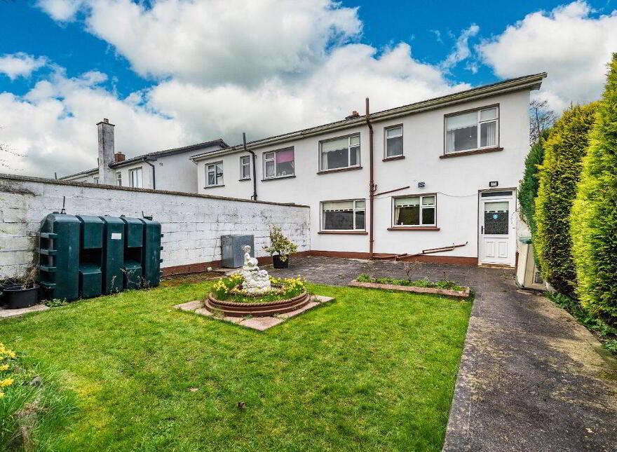 199 The Oaks, Newbridge, W12DT66