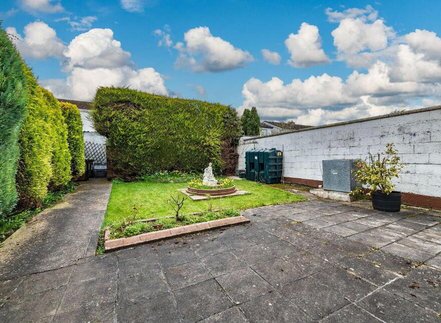 199 The Oaks, Newbridge, W12DT66