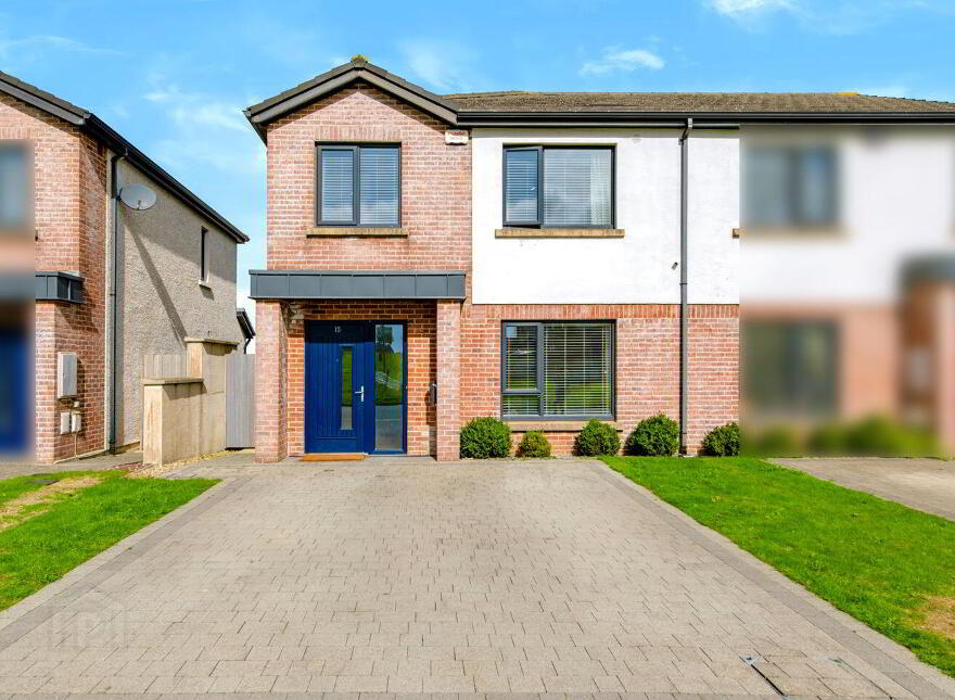 15 Manor Grove, Rocksborough Manor, Mulgannon, Y35K2H2