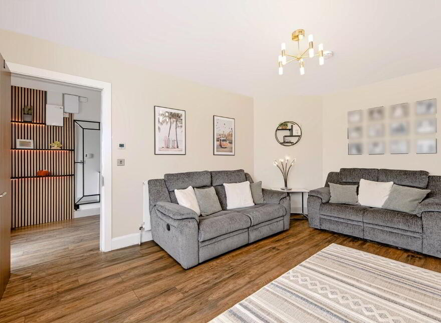 15 Manor Grove, Rocksborough Manor, Mulgannon, Y35K2H2