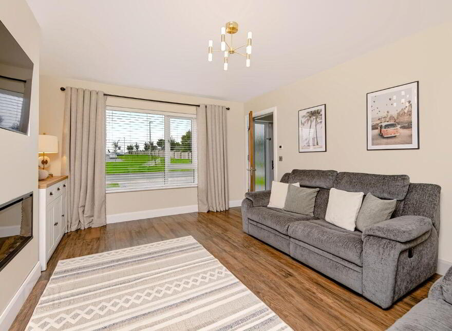 15 Manor Grove, Rocksborough Manor, Mulgannon, Y35K2H2