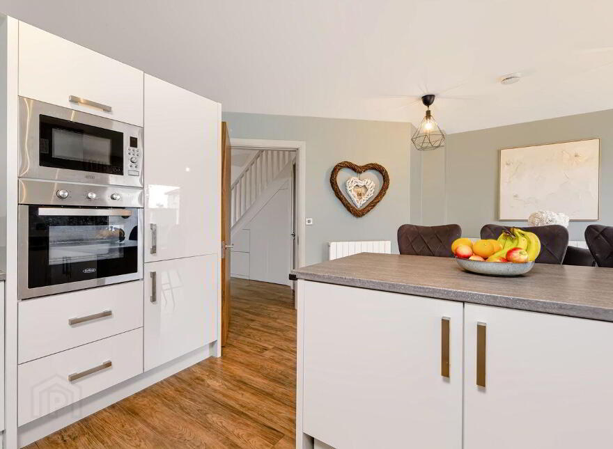 15 Manor Grove, Rocksborough Manor, Mulgannon, Y35K2H2
