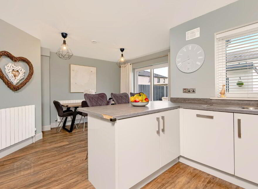 15 Manor Grove, Rocksborough Manor, Mulgannon, Y35K2H2