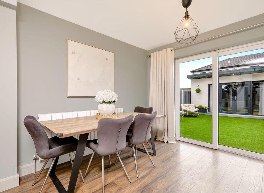 15 Manor Grove, Rocksborough Manor, Mulgannon, Y35K2H2