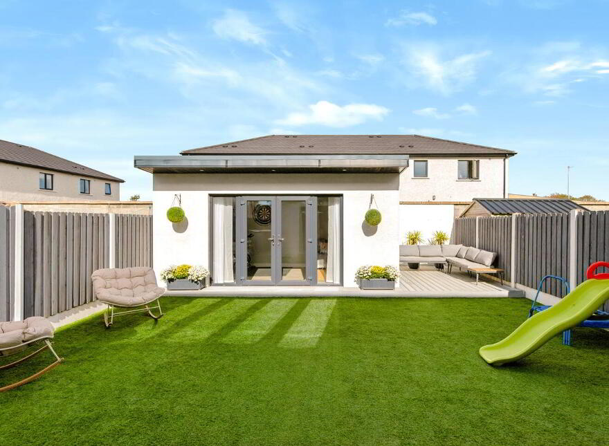15 Manor Grove, Rocksborough Manor, Mulgannon, Y35K2H2