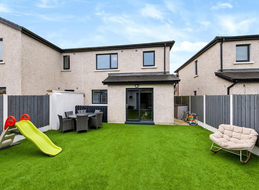 15 Manor Grove, Rocksborough Manor, Mulgannon, Y35K2H2