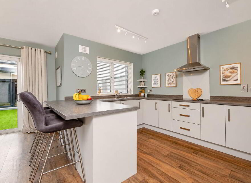 15 Manor Grove, Rocksborough Manor, Mulgannon, Y35K2H2