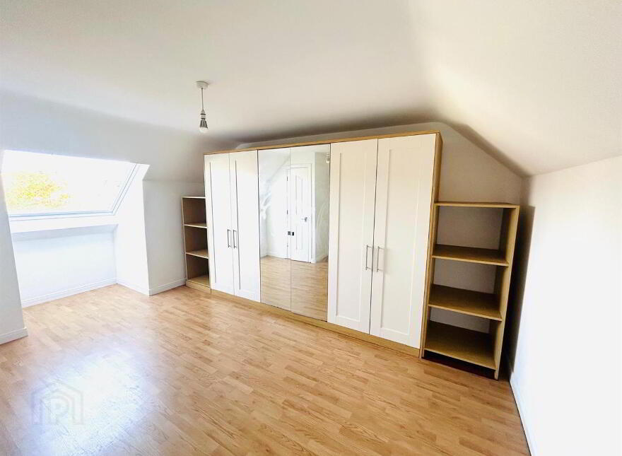 135 Sevenoaks, Waterside, L'Derry, BT47 6BD