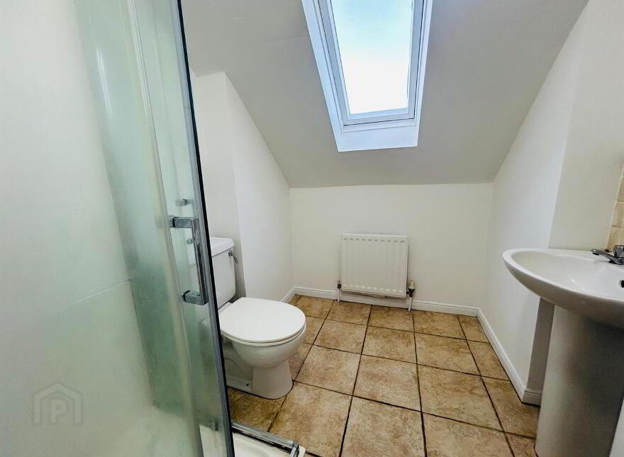 135 Sevenoaks, Waterside, L'Derry, BT47 6BD