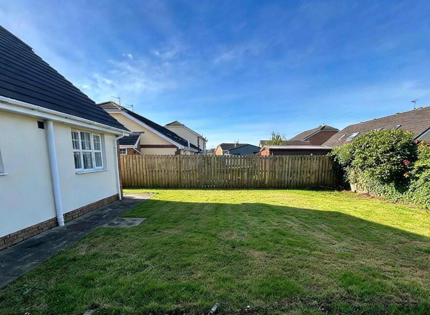 135 Sevenoaks, Waterside, L'Derry, BT47 6BD