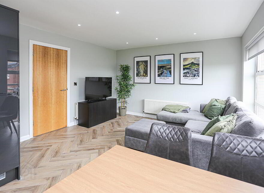 Apt 7, 16 Lewis Mews, Belfast, BT4 1FY